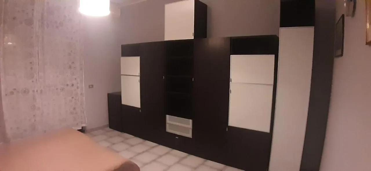 La Casa Al Cancello Rotto Bari 0*,